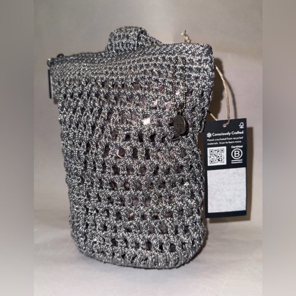 NWT The Sak Metallic Gray Crochet Wristlet - Picture 4 of 6